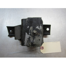 31T105 Right Motor Mount From 1999 Subaru Forester  2.5